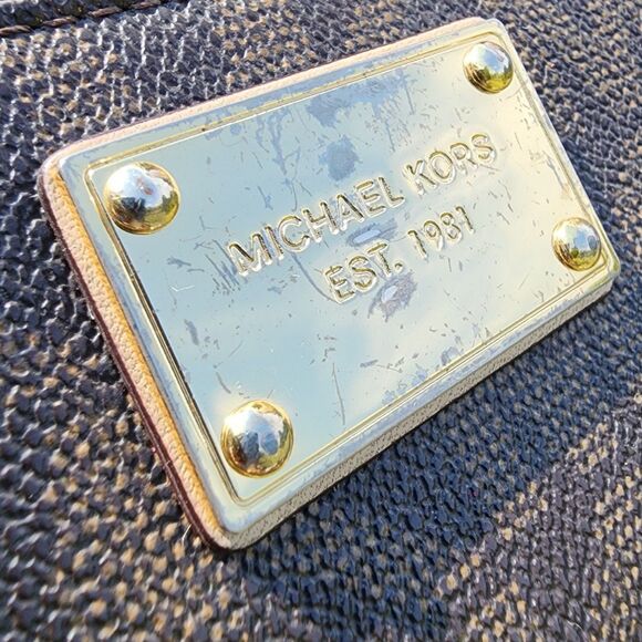 LOW START Michael Kors Brown Corner Zip Wallet - Picture 3 of 4